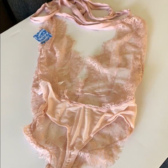 🌸Free People Showoff Bodysuit - Picture 4 of 5